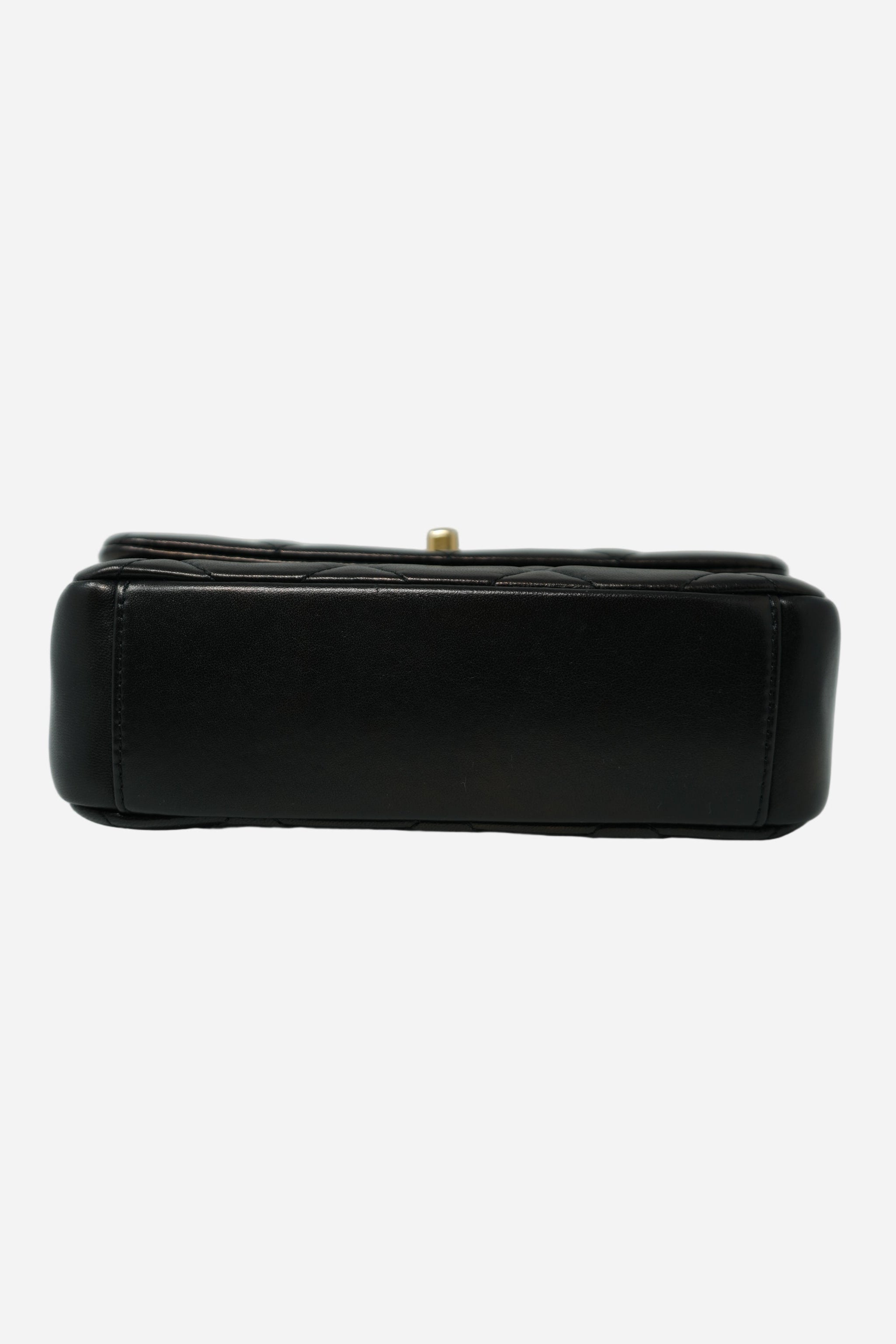 Pre-Owned Chanel Black Lambskin Chunky Chain Mini Flap Bag