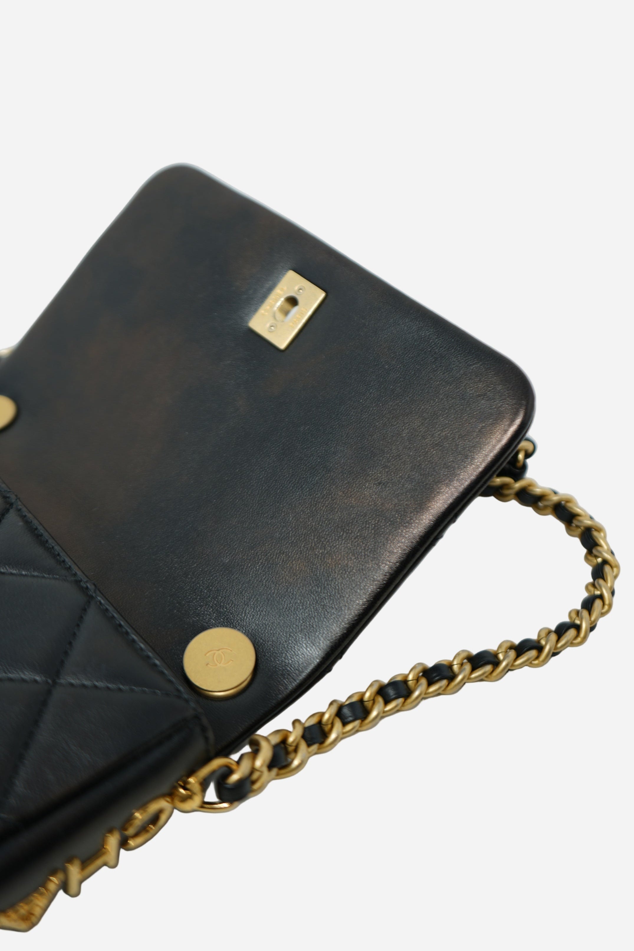 Pre-Owned Chanel Black Lambskin Chunky Chain Mini Flap Bag