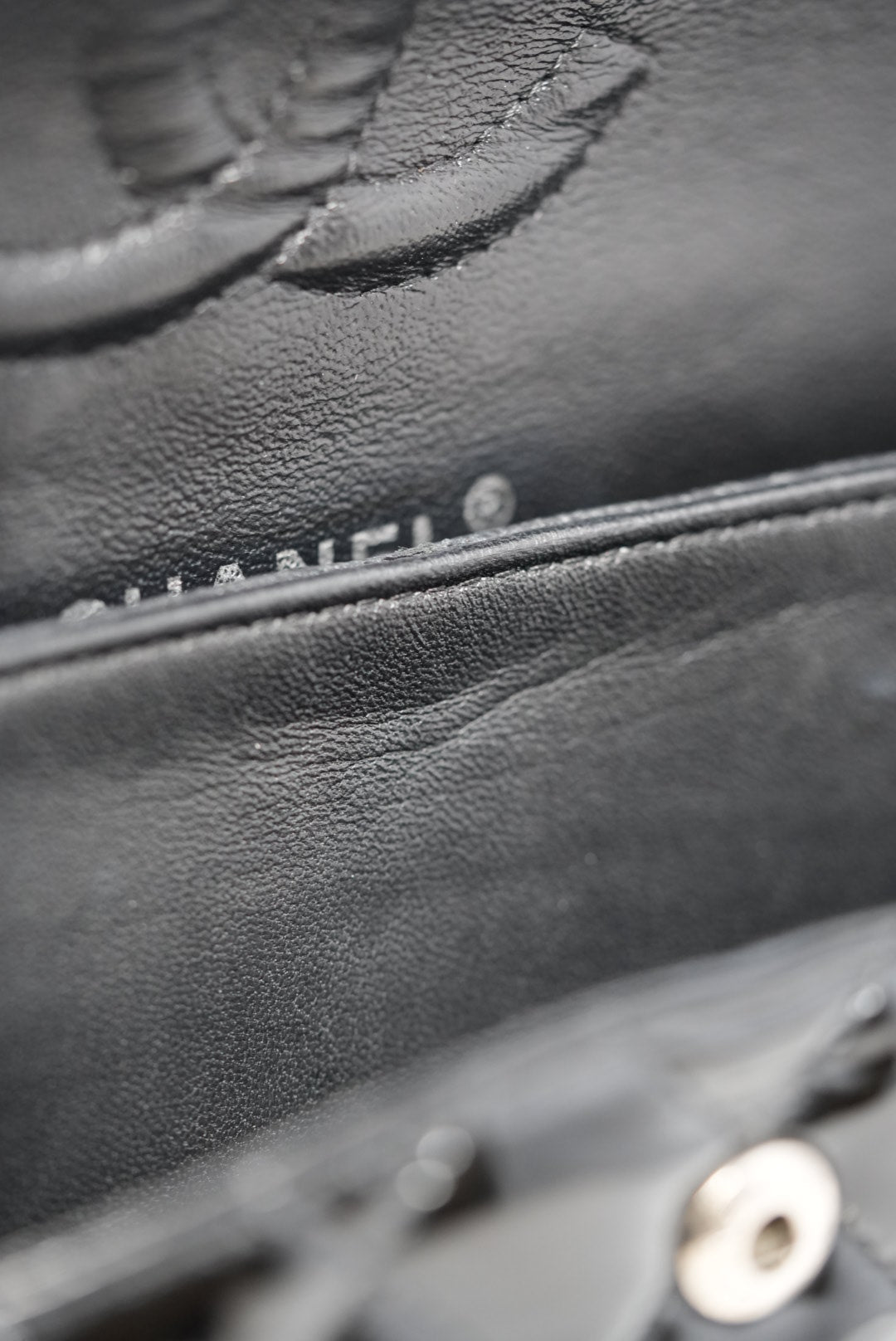 Pre-Owned Chanel Black Medium Patent Classic Double Flap Bag