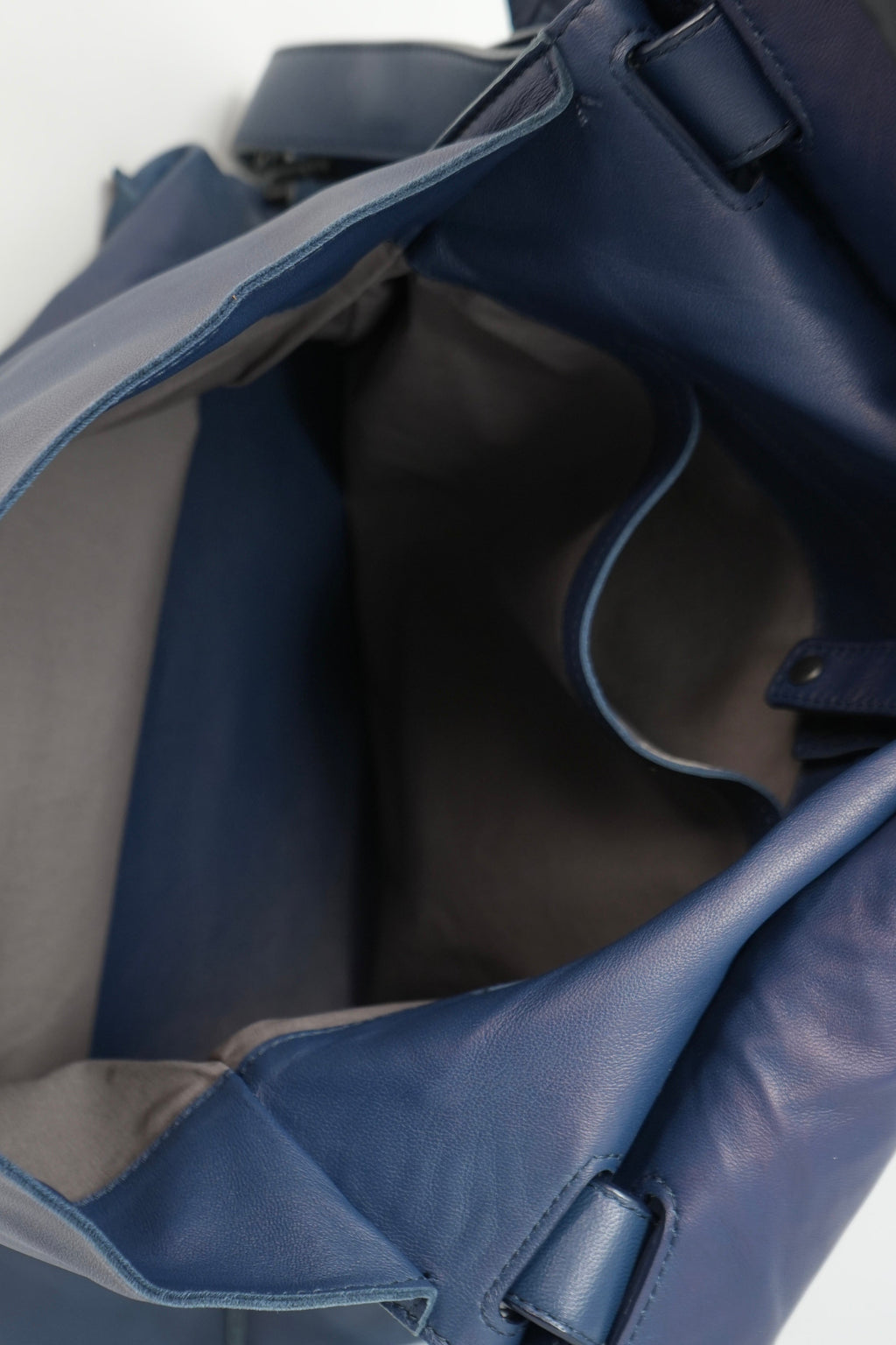 Bottega Veneta Intrecciato Messenger Bag