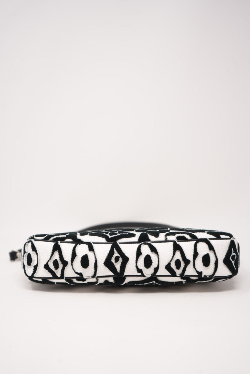 Louis Vuitton X Urs Fischer 2020 White/black Pochette Accessoires