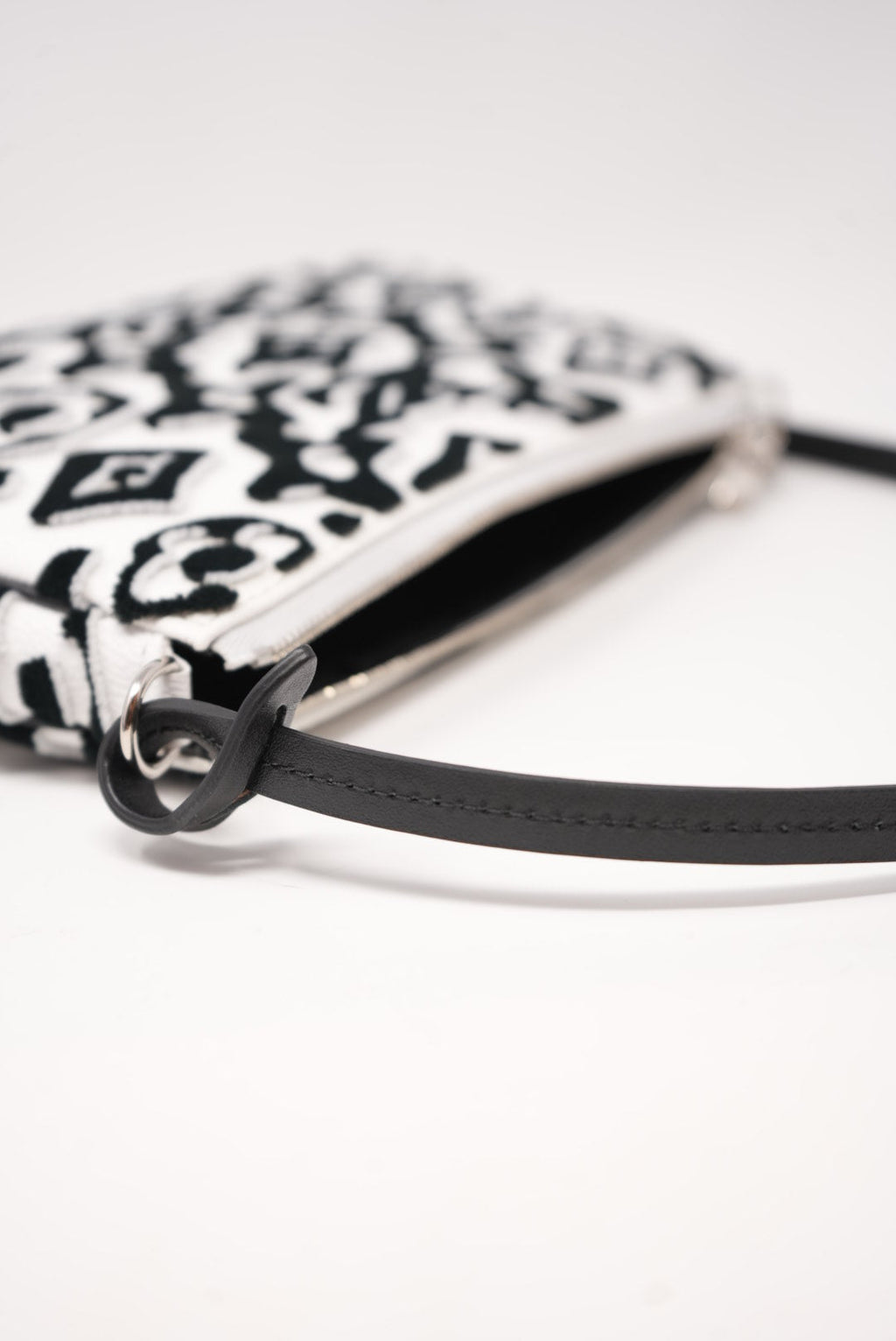 Louis Vuitton X Urs Fischer 2020 White/black Pochette Accessoires