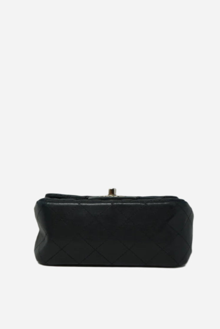 Pre-Owned Chanel 2016 Lambskin Mini Square Flap Bag