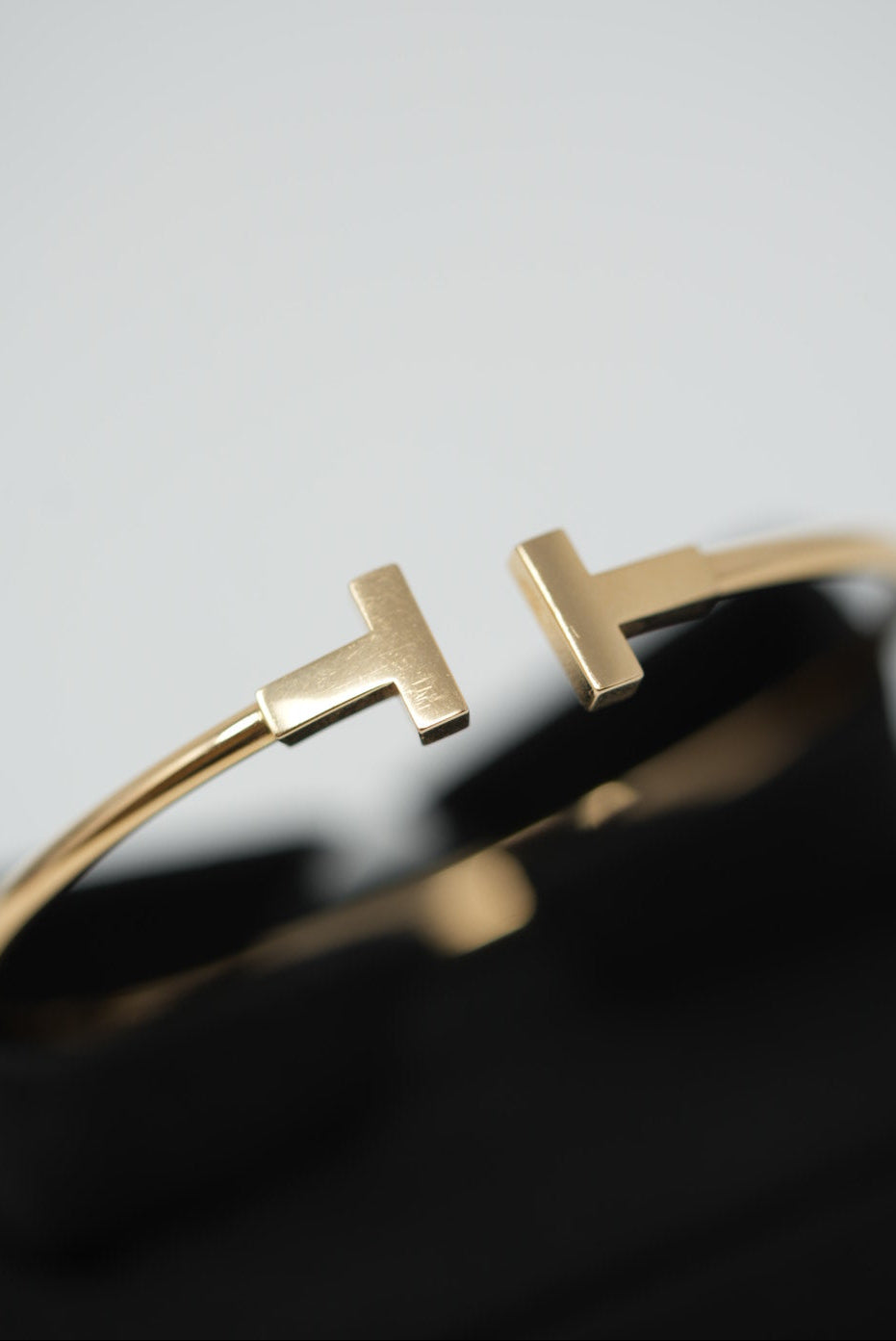 Tiffany 18k Gold T Wire Bracelet