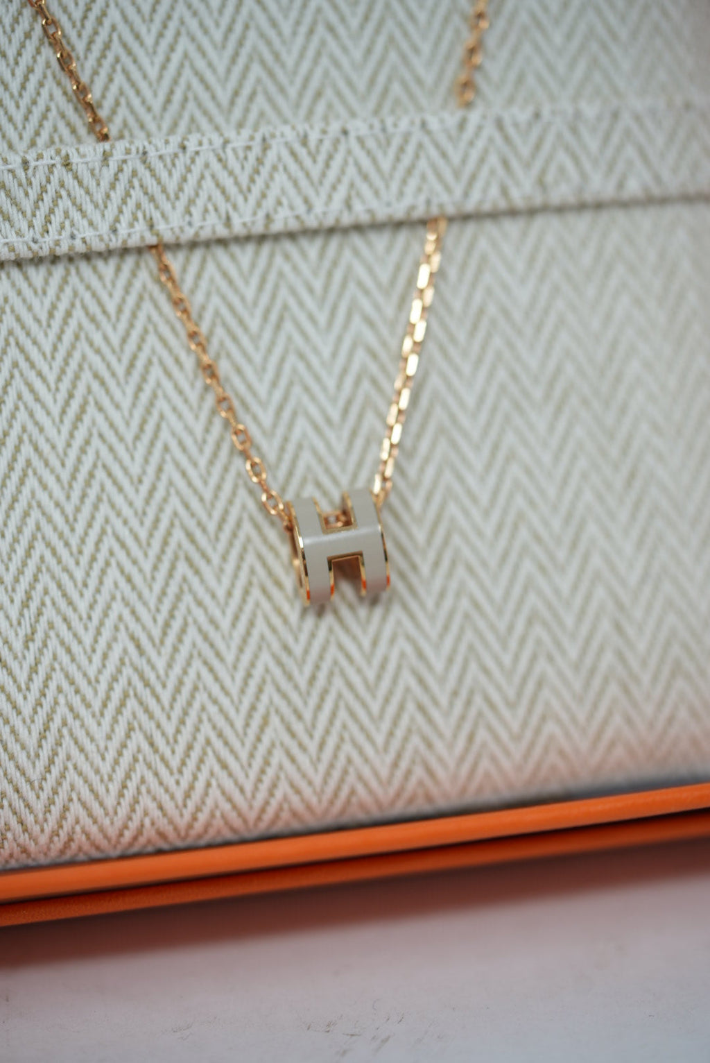 Hermes Mini Pop H pendant Marron Glacé