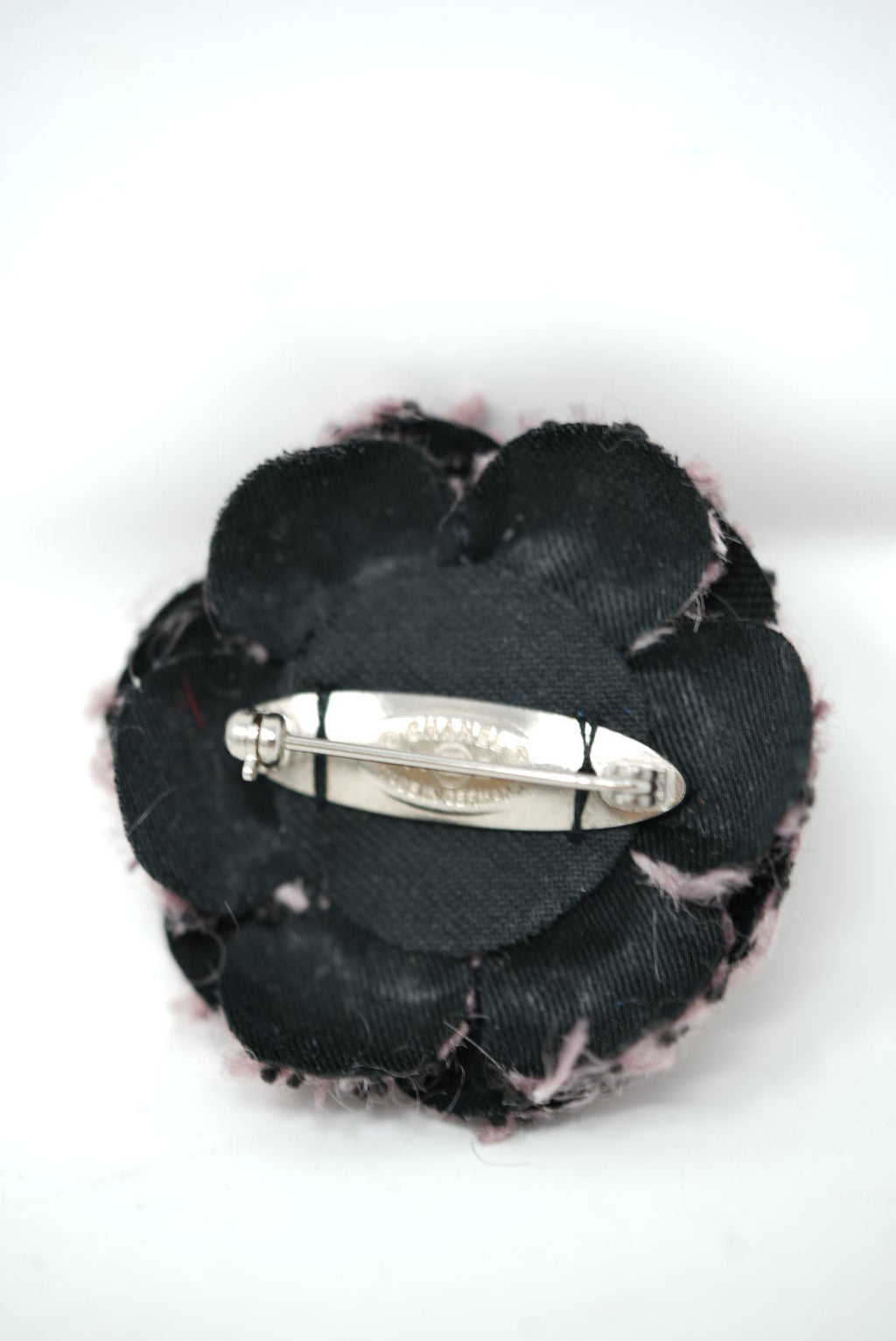 Pre-Owned Chanel 2014 Mini Flower Brooch