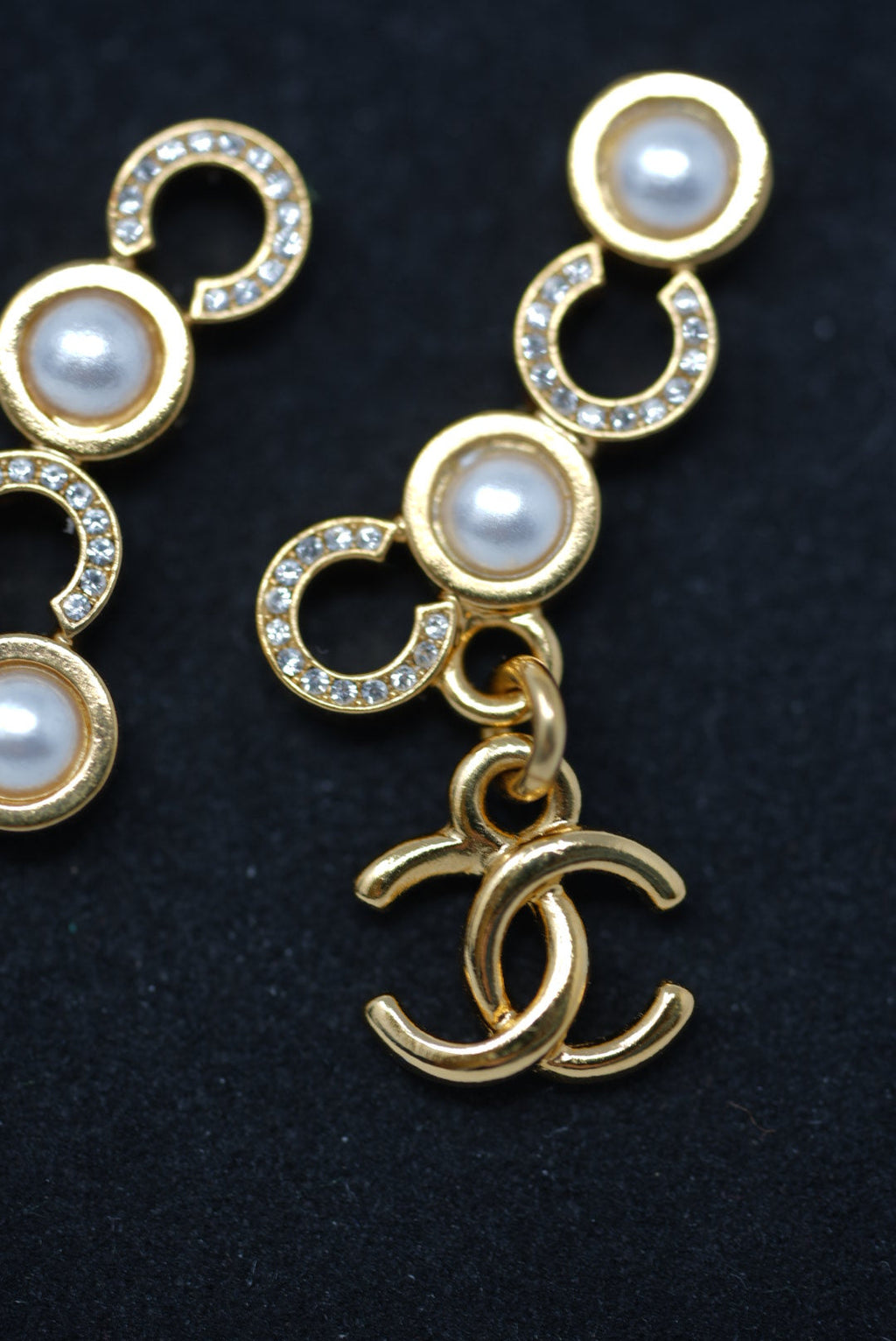 Pre-Owned Chanel 24C CoCo Dazzle Earring