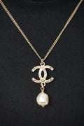 Pre-Owned Chanel Mental Resin Star CC Necklace
