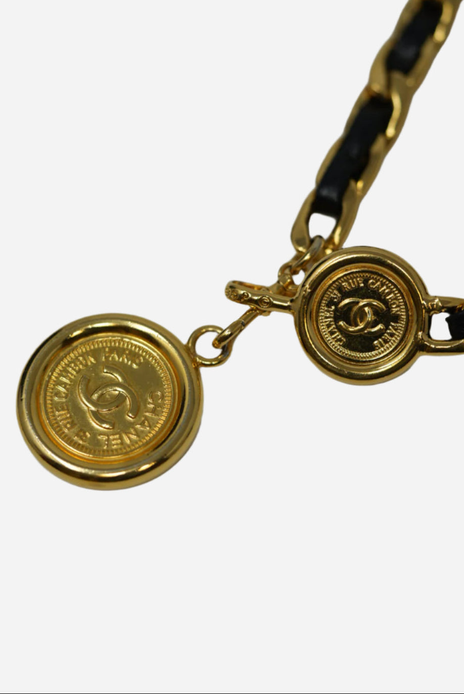Pre-Owned Chanel 1995 Medallion Chain Belt