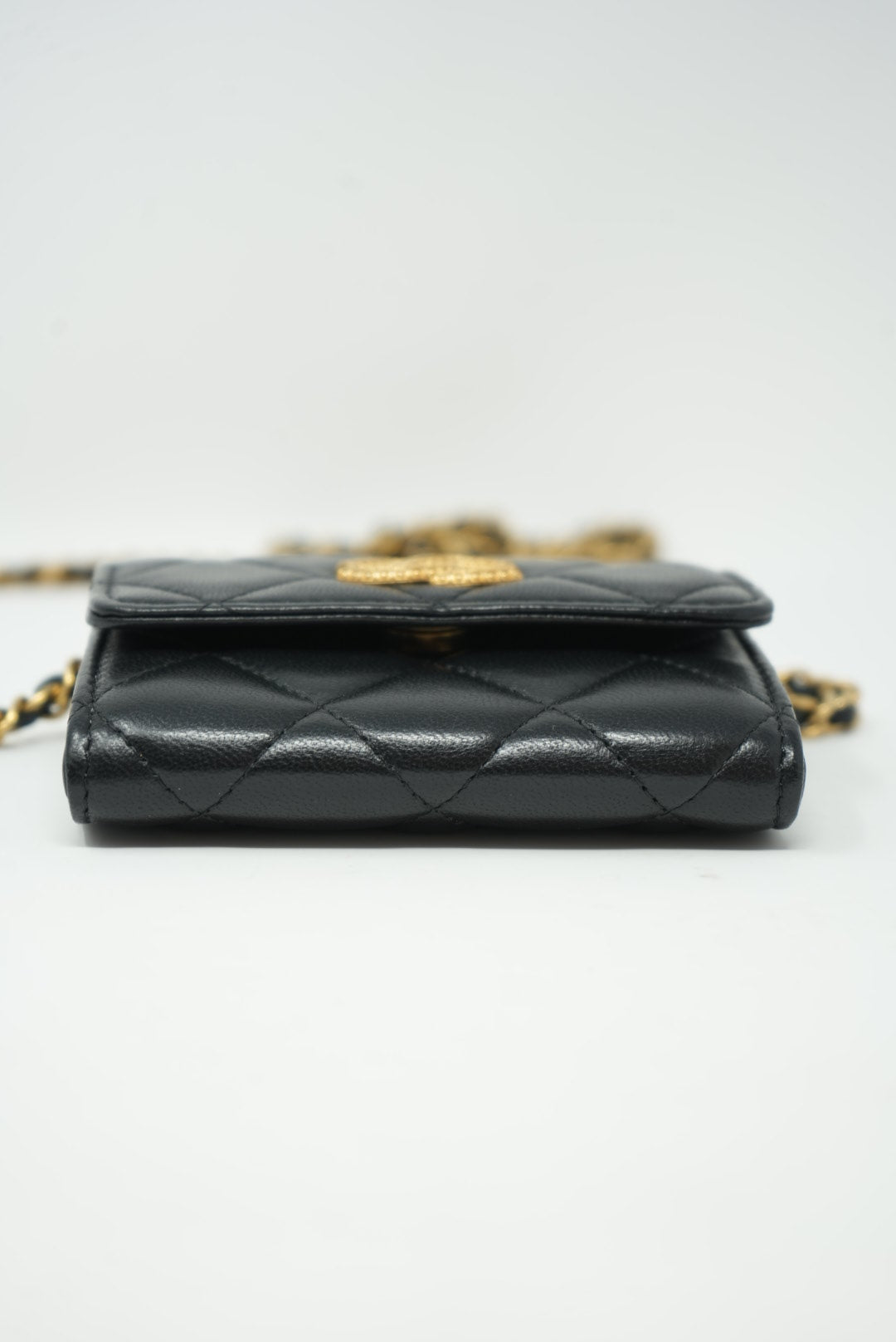 Pre-Owned Chanel 2023 Black Lambskin Card Holder With Chain