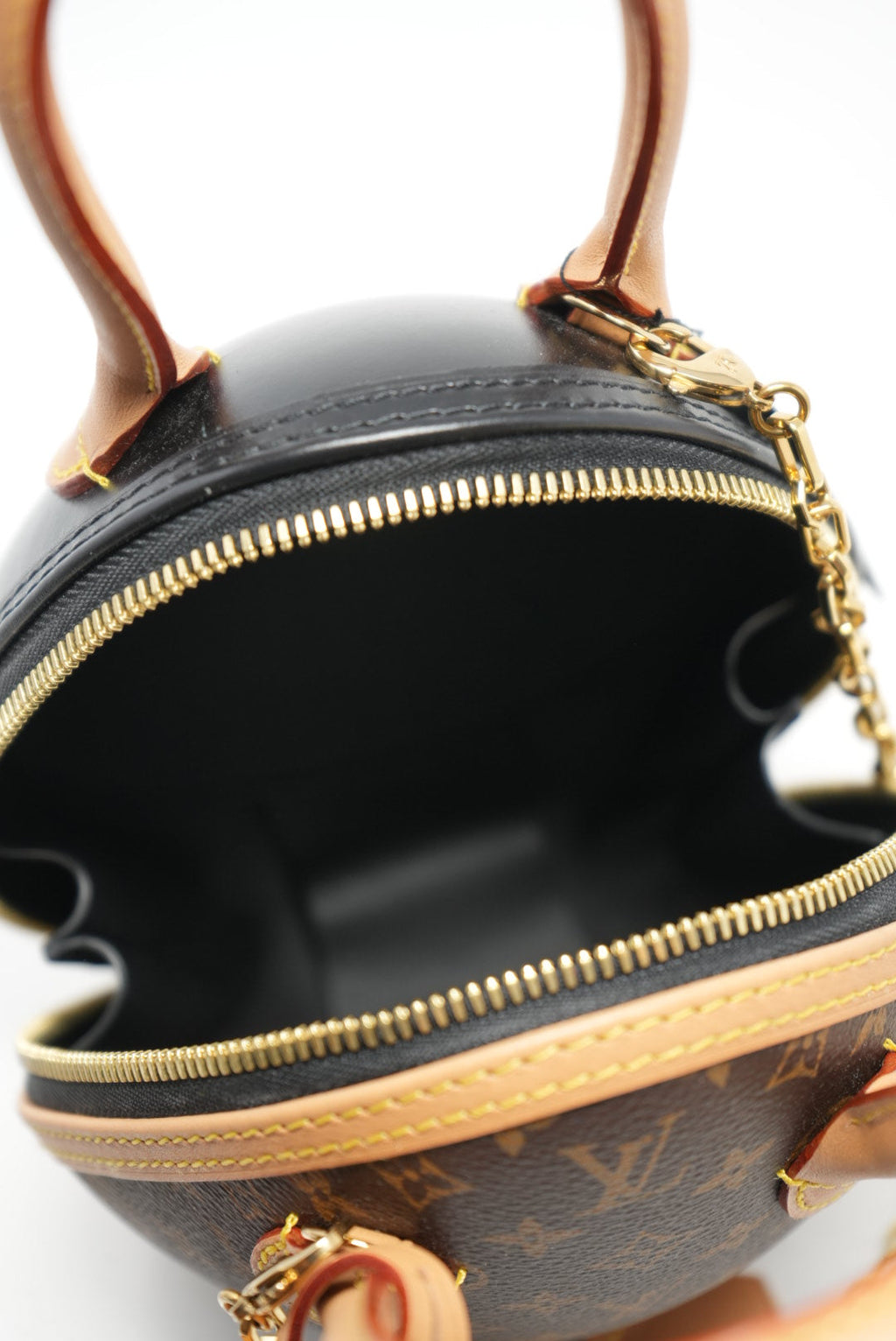 Louis Vuitton 2022 Brown Canvas Monogram Egg Bag