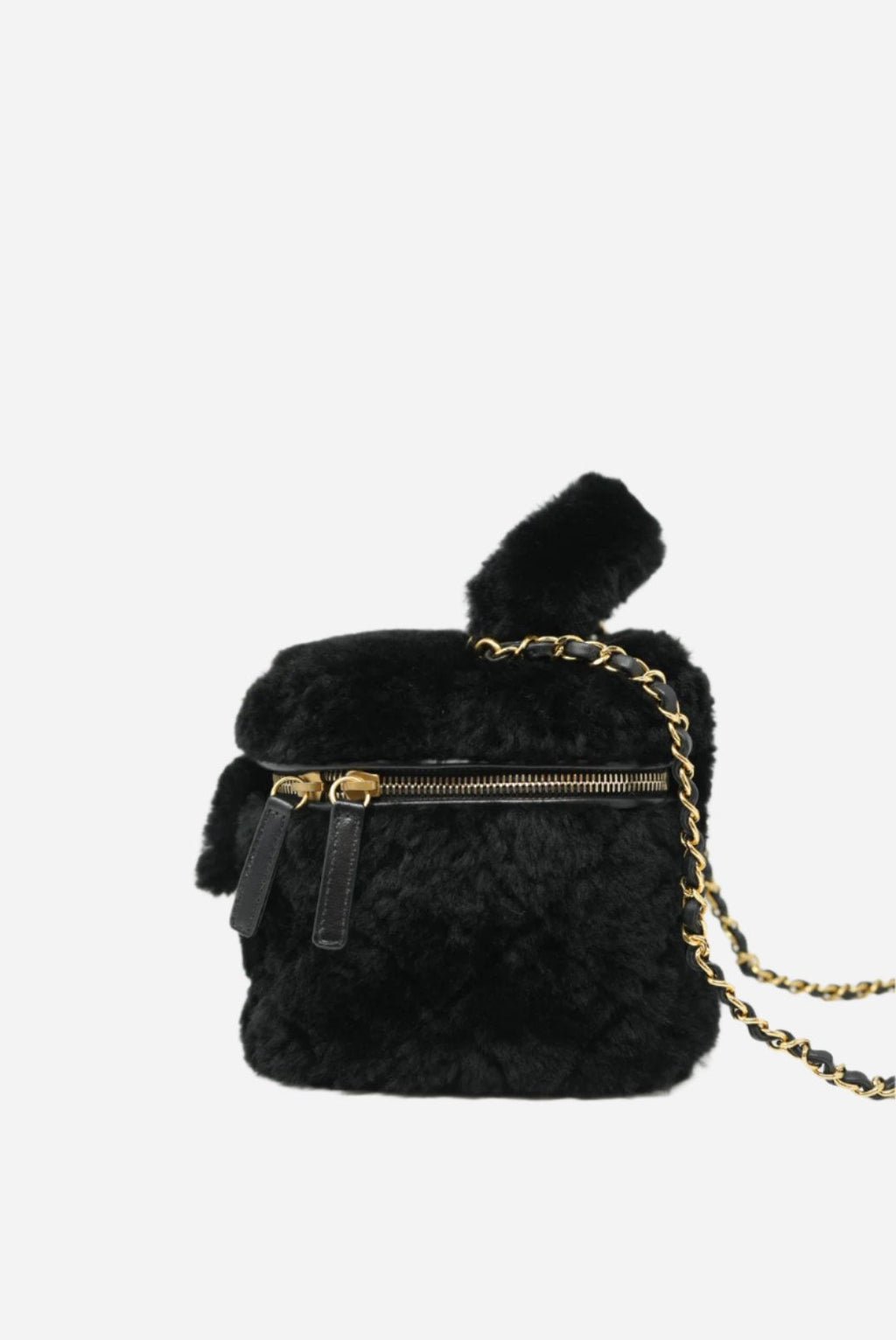 Pre-Owned Chanel 2023 Black Shearling Lambskin Quilted Vanity Case