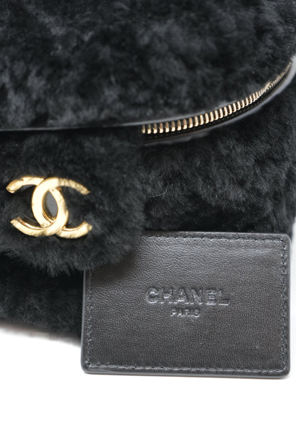 Pre-Owned Chanel 2023 Black Shearling Lambskin Quilted Vanity Case