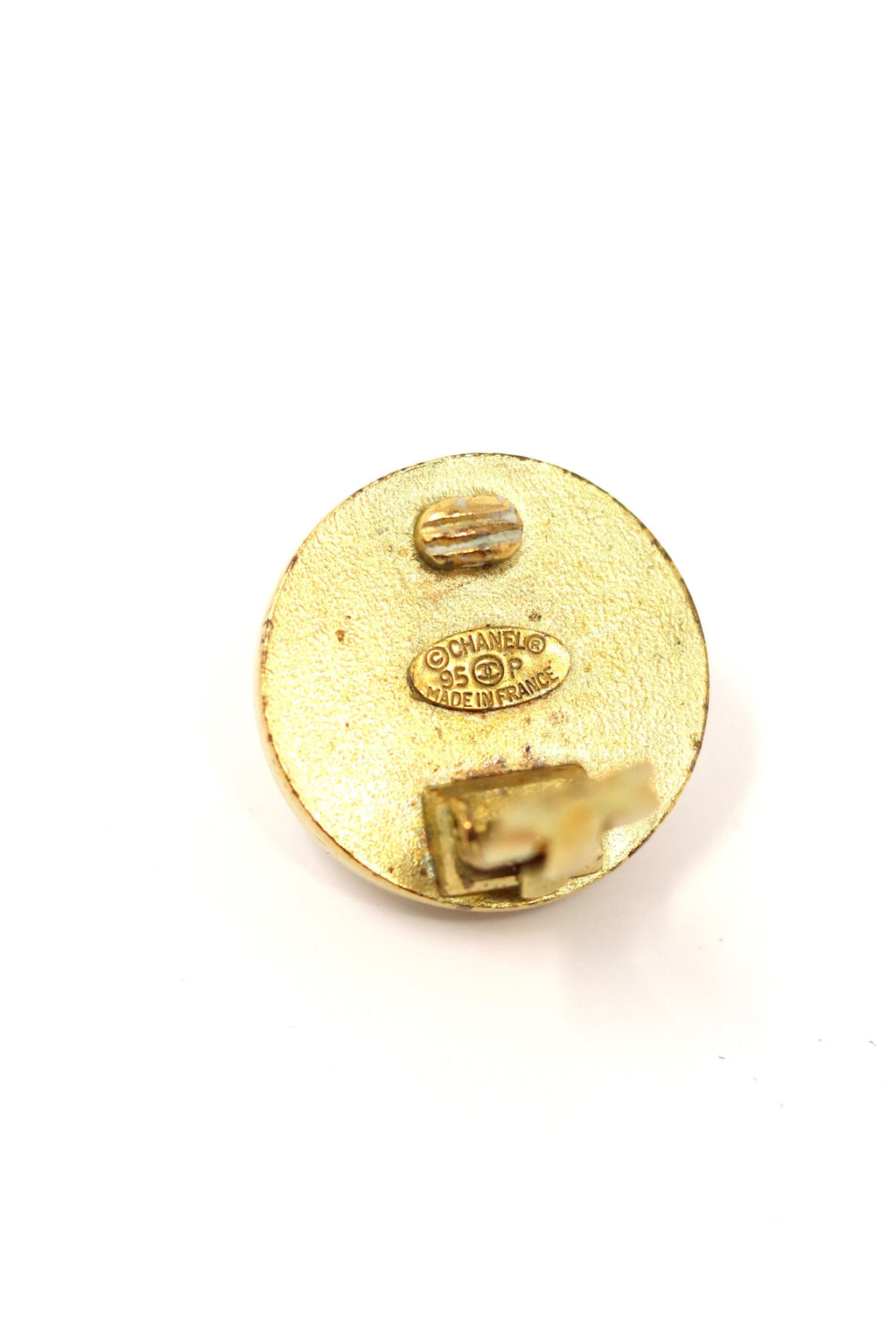 Pre-Owned Chanel Round CC Faux Pearl Earrings Clip-On