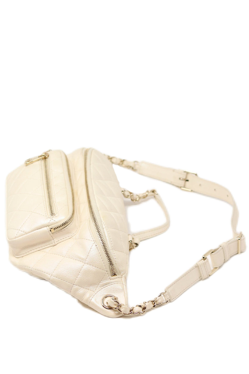 Pre-Owned Chanel 2019 White Caviar Chest Bag