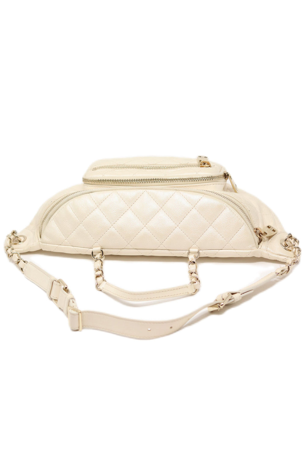 Pre-Owned Chanel 2019 White Caviar Chest Bag