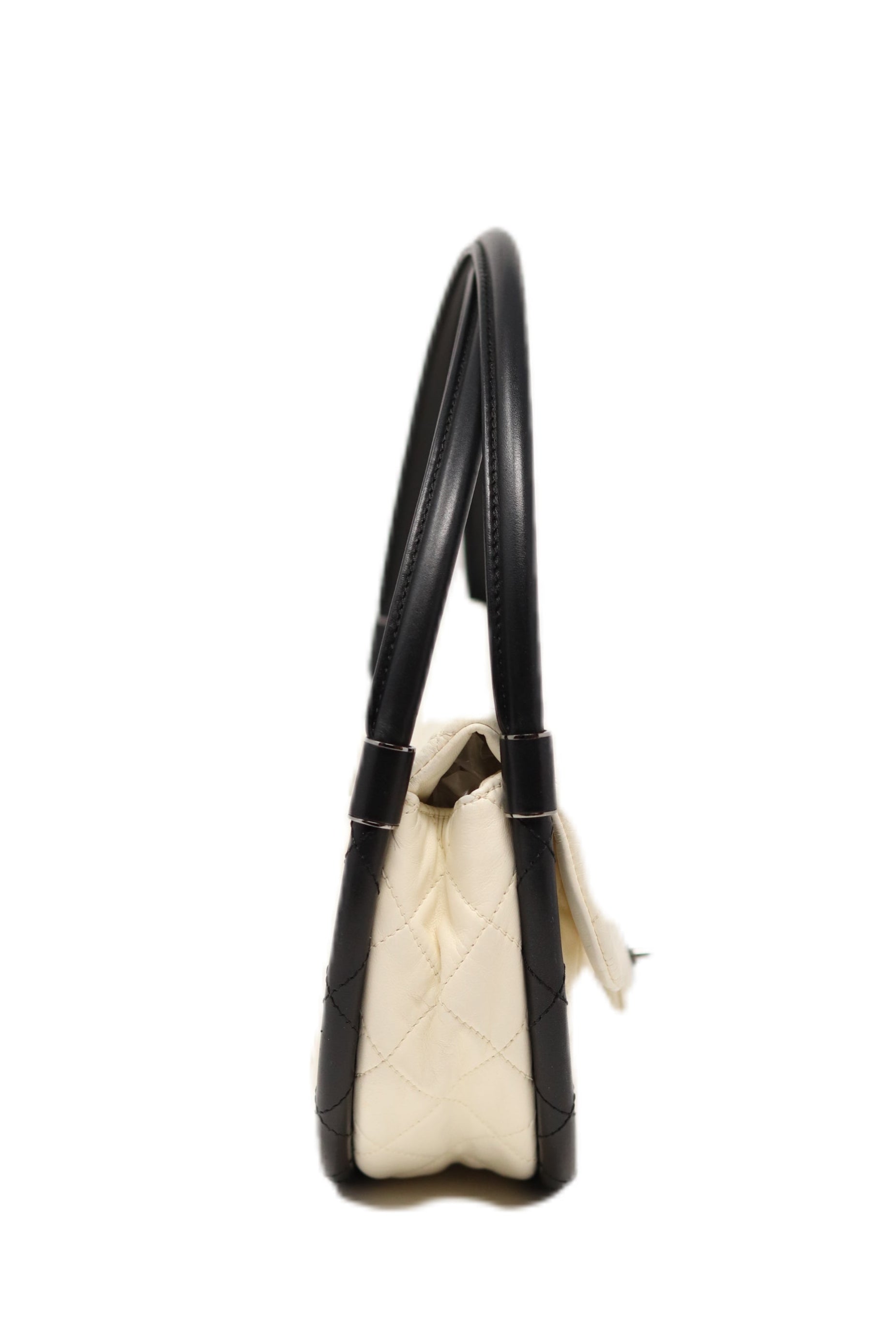 Pre-Owned CHANEL 2013-2014 White Lambskin/Calfskin Hula Hoop Bag
