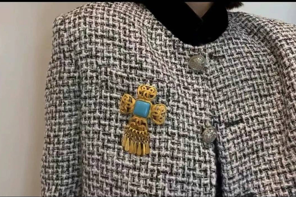 Pre-Owned Chanel 1995 Dangling CC Brooch